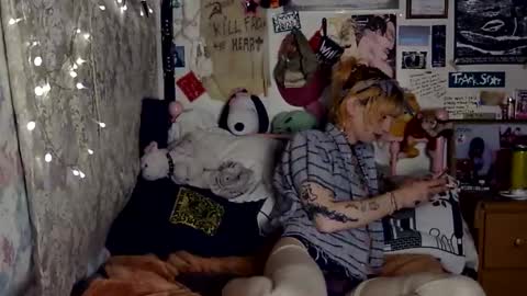 cher strauberry online show from April 2026 05:12:02 AM