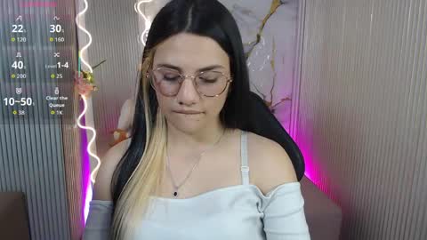 Chiara  online show from May 2026 07:19:01 PM