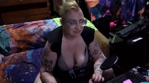 CurvySiren online show from April 2026 05:52:01 AM