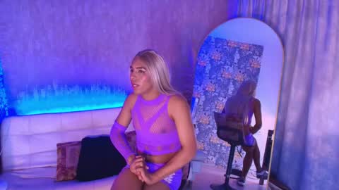 Snapshot of chloe_bronze chatting on May 2026 07:31:01 PM Chloe online show from May 2026 07:31:01 PM