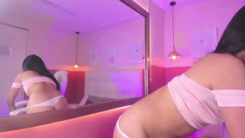 Chloe online show from January 2025 08:59:02 PM