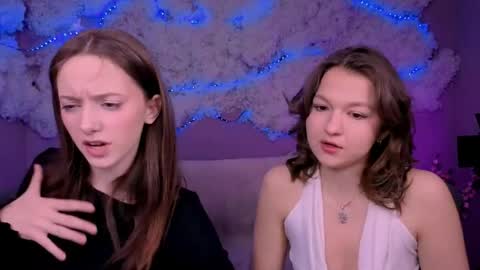 chloe_ley online show from April 2026 07:12:01 PM