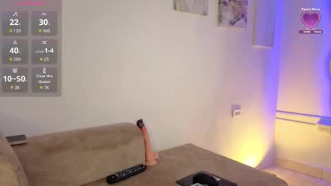 Snapshot of chloe_madisson chatting on January 2026 02:11:01 PM chloe online show from January 2026 02:11:01 PM