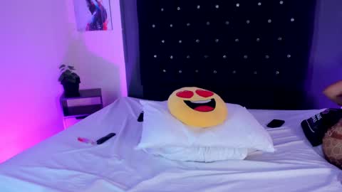 chloe_sterling online show from April 2026 02:27:02 AM