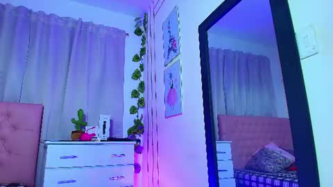 Snapshot of chloe_swarts chatting on June 2026 02:53:01 AM Lulu online show from June 2026 02:53:01 AM