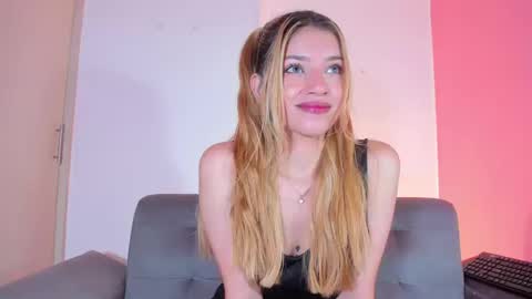 Chloe Miller  online show from September 2025 10:57:02 PM