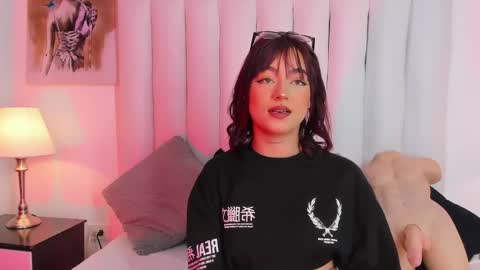 chloe_wilson7 online show from April 2026 11:57:02 AM