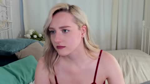 Chloe Deccker online show from May 2026 08:21:02 AM