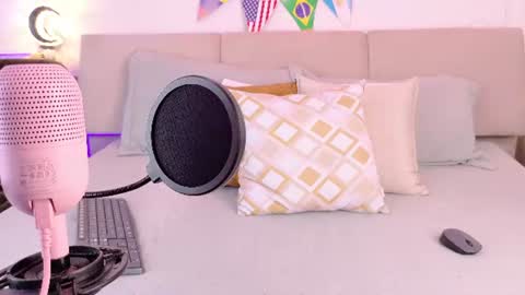 chloeferreira online show from June 2026 10:43:01 PM