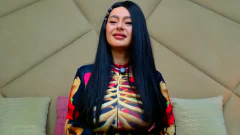 Chloe Vee online show from March 2026 06:19:01 AM