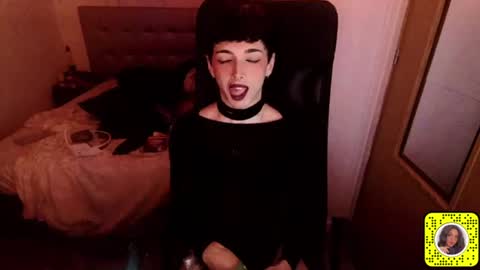Snapshot of chloevenommm chatting on July 2026 04:25:01 AM chloevenommm online show from July 2026 04:25:01 AM