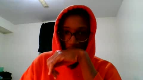 Chocolatinhermoso online show from December 2024 04:37:01 PM