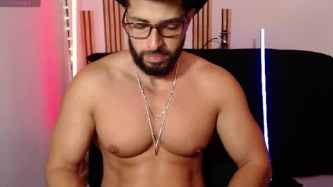 Snapshot of chris_magnum_ chatting on June 2026 04:31:02 PM cris Twitter magnum101010 insta magnumc20 online show from June 2026 04:31:02 PM