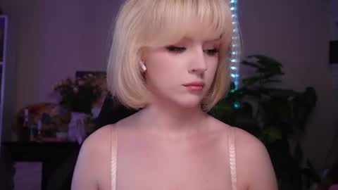 chriss_foxx online show from July 2026 03:51:02 PM