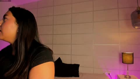 Christine  online show from April 2026 12:05:02 PM