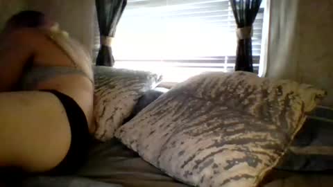 chrisvibess online show from July 2026 10:25:02 PM