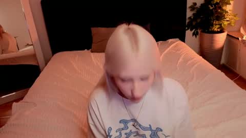 Snapshot of chrome_heartz chatting on May 2026 07:56:02 PM EvaBlonde TayaBrunette EliieBlack hair online show from May 2026 07:56:02 PM