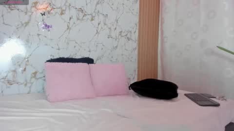 Christal Golden online show from November 2025 08:19:02 PM