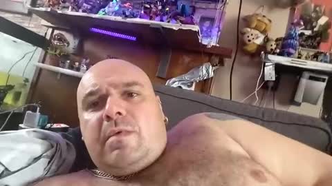 chubbyman43 online show from May 2026 12:01:01 PM