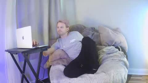 ChubsChadwell online show from November 2025 01:24:02 PM