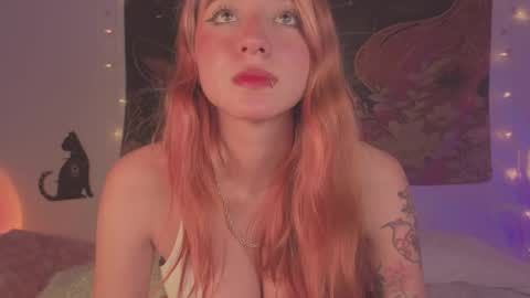 Snapshot of cinderella_lewis chatting on February 2026 03:18:01 AM Sofi Eva and Mey online show from February 2026 03:18:01 AM