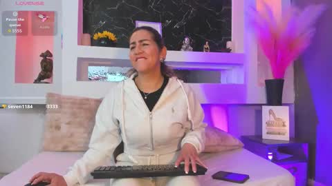 Cinthya  online show from March 2026 12:10:02 PM