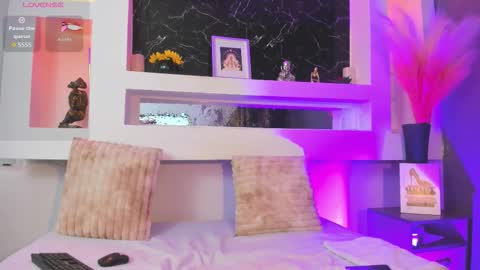 Cinthya  online show from March 2026 12:42:02 PM