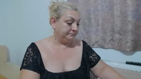 Clara online show from June 2026 09:42:01 PM