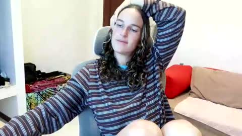 Snapshot of claralafontaine chatting on June 2026 12:26:02 AM claralafontaine online show from June 2026 12:26:02 AM