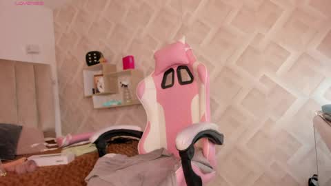 clhoe_johnson_ online show from March 2026 12:28:01 PM