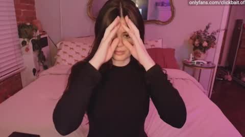 clickbait_ online show from February 2026 04:11:01 AM