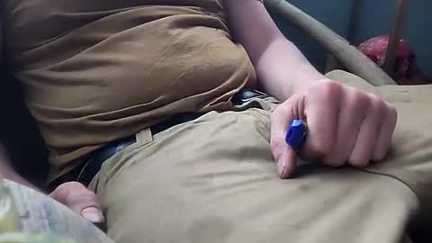 clintontaurus5189 online show from April 2026 06:23:02 PM