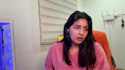 Snapshot of cloe_small08 chatting on June 2026 05:52:01 AM cloe small online show from June 2026 05:52:01 AM