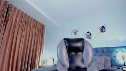 Snapshot of clown_face chatting on June 2026 05:47:01 AM emely dolce online show from June 2026 05:47:01 AM