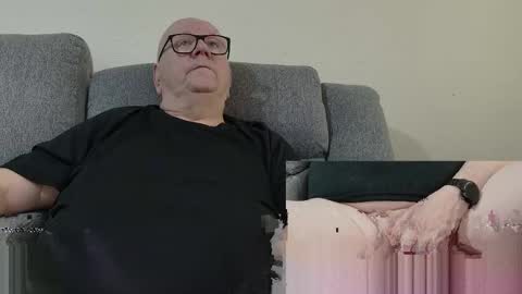 Snapshot of cockneymack51 chatting on March 2026 12:00:02 PM Charlie. online show from March 2026 12:00:02 PM