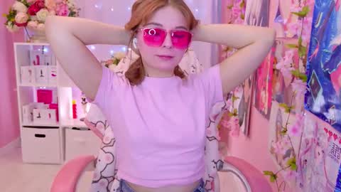 Mia online show from February 2026 09:04:01 PM