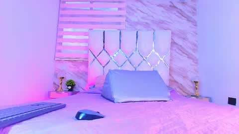 colett online show from April 2026 01:12:02 PM