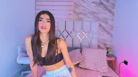 colett online show from June 2026 12:00:02 PM
