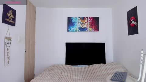 college_muscle_ass online show from April 2026 07:28:01 PM