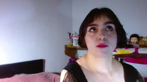 Snapshot of collette_beaufoy chatting on June 2026 04:12:01 AM Collette online show from June 2026 04:12:01 AM