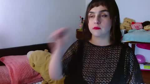 Snapshot of collette_beaufoy chatting on July 2026 12:15:02 AM Collette online show from July 2026 12:15:02 AM