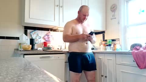 comegetmeinthemorning online show from April 2026 08:03:01 PM