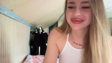 Snapshot of coppycat1 chatting on April 2026 08:48:01 PM coppycat1 online show from April 2026 08:48:01 PM