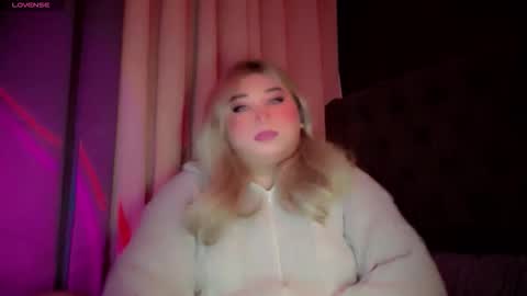 Snapshot of corefinder_xx chatting on December 2025 06:13:02 PM corefinder_xx online show from December 2025 06:13:02 PM