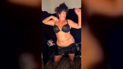 cougarbratz online show from May 2026 01:59:01 PM