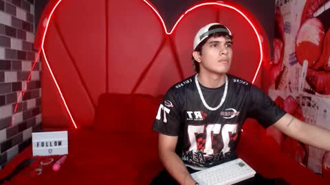 MIA LIZ AND SAM online show from September 2025 07:19:02 PM