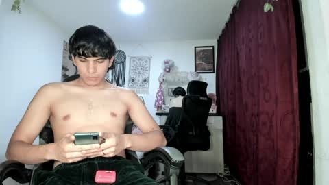 MIA LIZ AND SAM online show from March 2026 08:42:01 PM