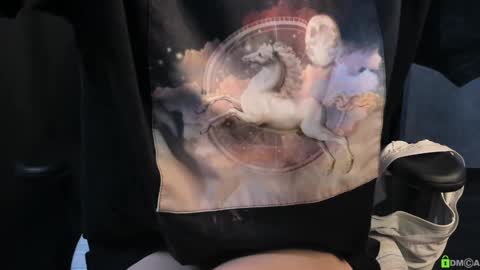 Snapshot of courtney_luv chatting on February 2026 01:31:01 PM Im Courtney Nice to meet youFollow meInstagram courtneyluv778 online show from February 2026 01:31:01 PM