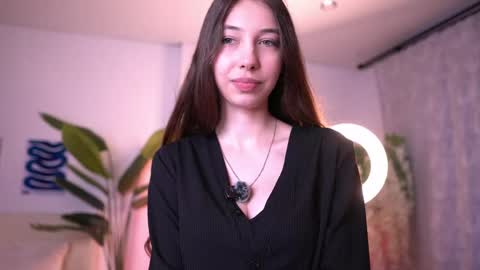 Cute Naomi online show from May 2026 04:18:01 AM