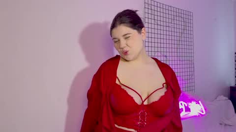 Snapshot of cozypeony chatting on April 2026 06:22:02 AM Cozy online show from April 2026 06:22:02 AM